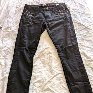 Black denim skinny jeans with zippers